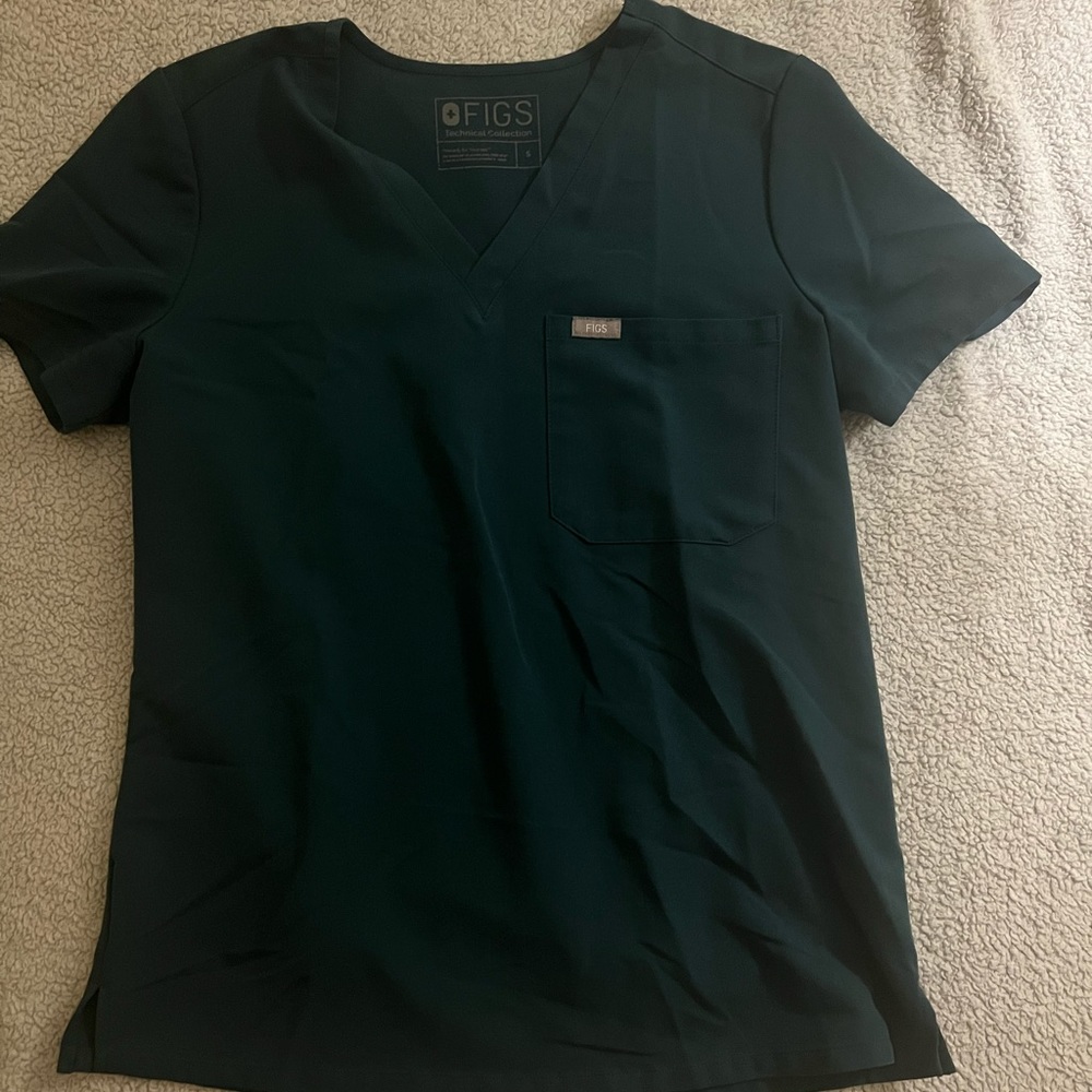 Dark blue figs scrub top